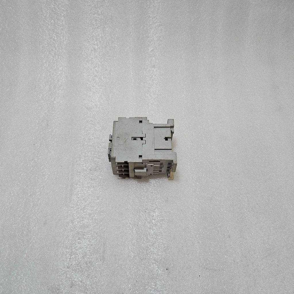 ALLEN-BRADLEY 100-C09*10 SERIES A CONTACTOR – 9A 3-POLE, 600V AC, 5KA SCCR, 230V