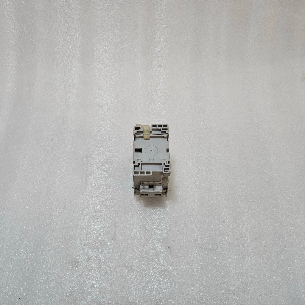 ALLEN-BRADLEY 100-C09*10 SERIES A CONTACTOR – 9A 3-POLE, 600V AC, 5KA SCCR, 230V