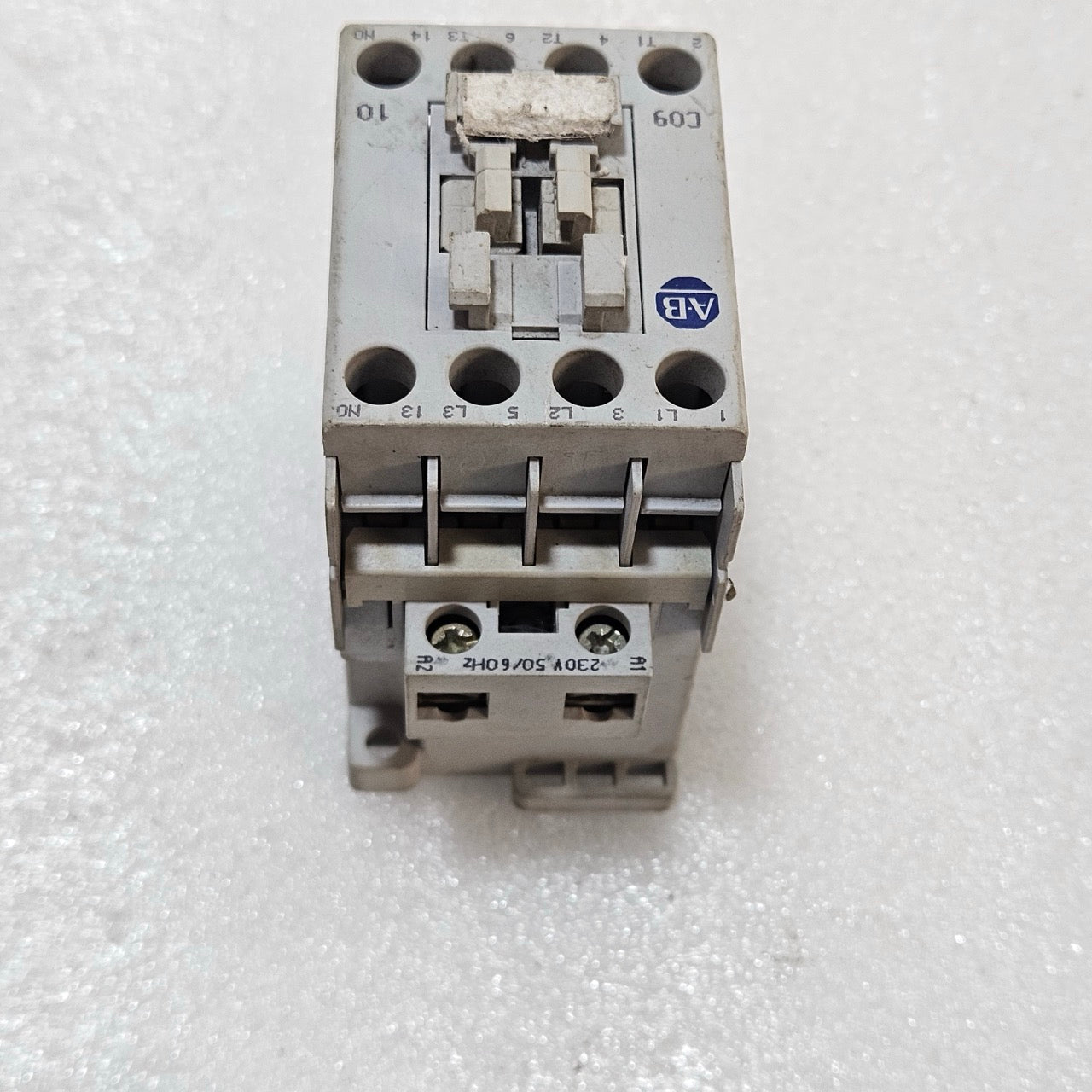 ALLEN-BRADLEY 100-C09*10 SERIES A CONTACTOR – 9A 3-POLE, 600V AC, 5KA SCCR, 230V