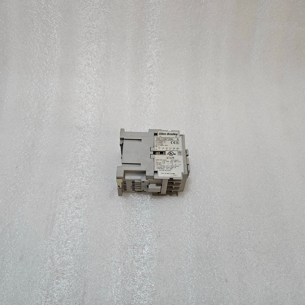 ALLEN-BRADLEY 100-C09*200 A CONTACTOR, 9A IEC MOTOR CONTACTOR, 110–120V AC COIL