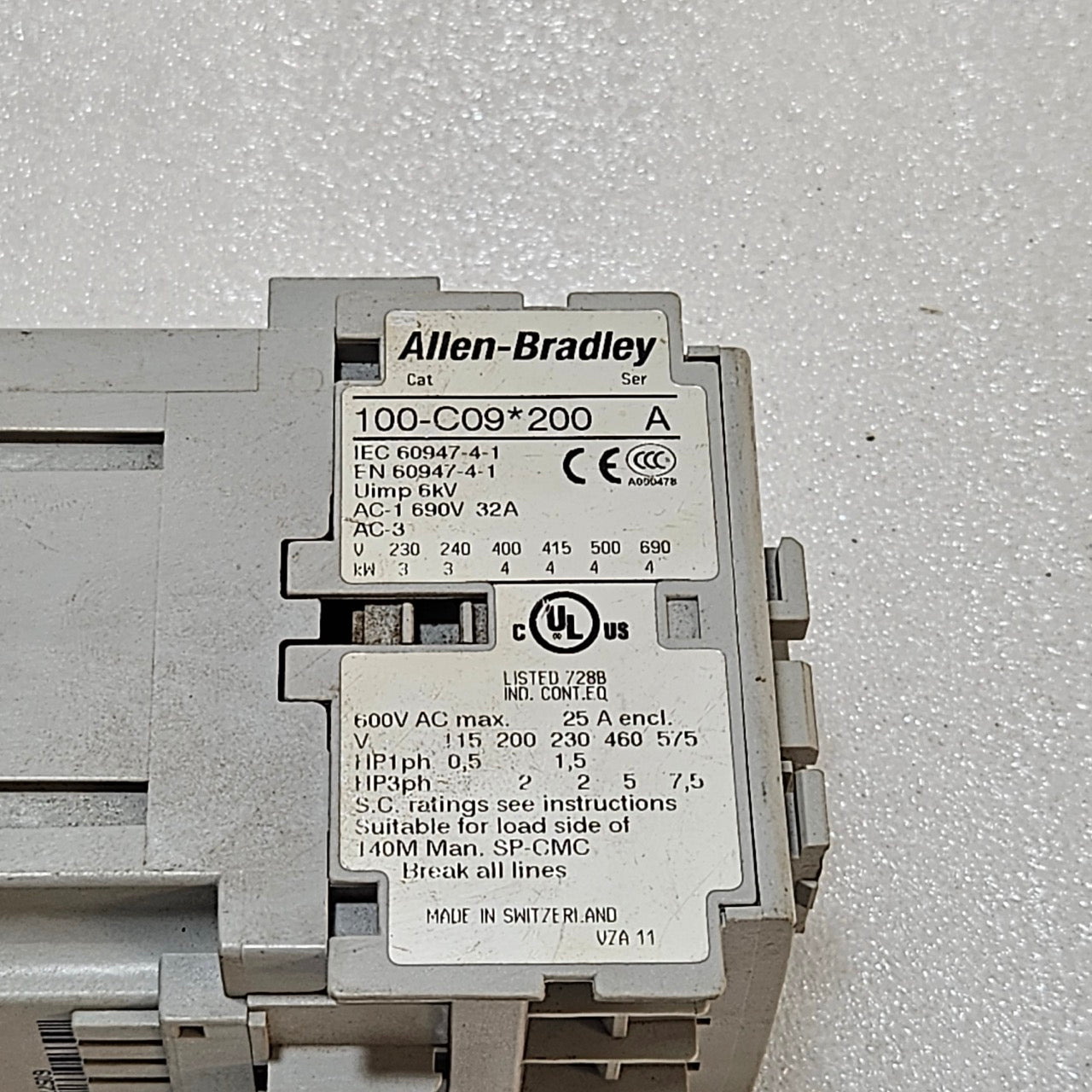 ALLEN-BRADLEY 100-C09*200 A CONTACTOR, 9A IEC MOTOR CONTACTOR, 110–120V AC COIL