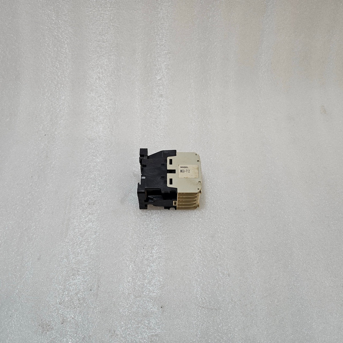 MITSUBISHI S-T12 MAGNETIC CONTACTOR 3-POLE 20A AC-3 MOTOR CONTACTOR 100-127V MAD