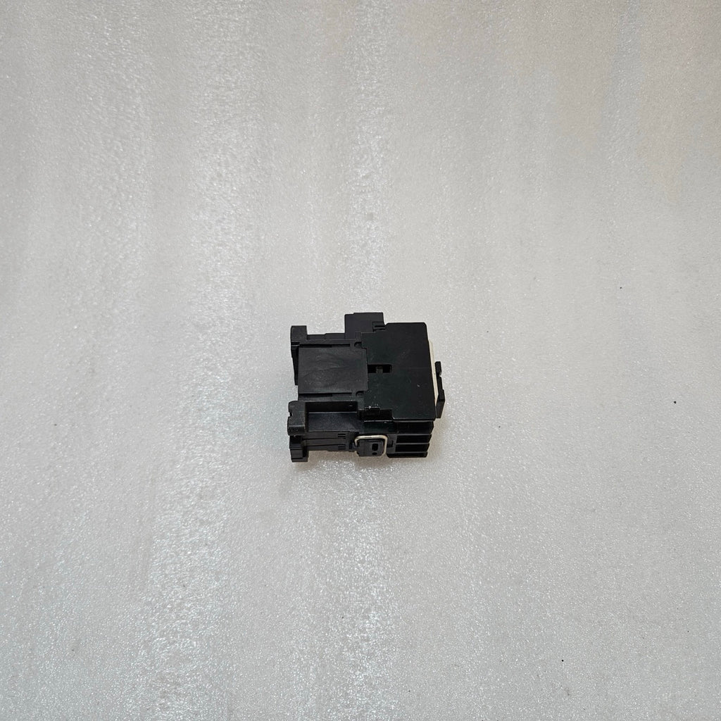FUJI ELECTRIC SC-03 MAGNETIC CONTACTOR 20A AC-3 MOTOR CONTACTOR WITH 100-110V CO