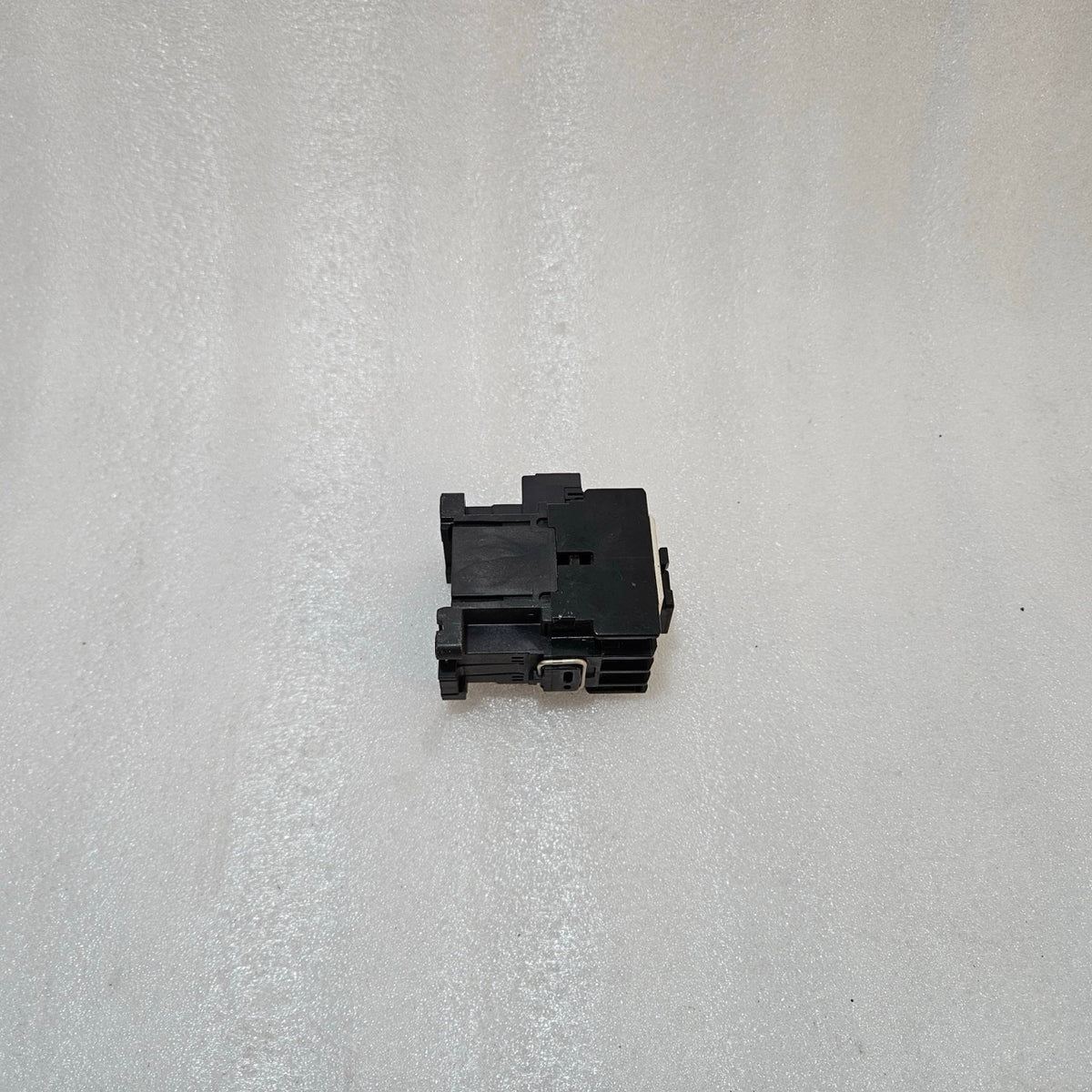 FUJI ELECTRIC SC-03 MAGNETIC CONTACTOR 20A AC-3 MOTOR CONTACTOR WITH 100-110V CO