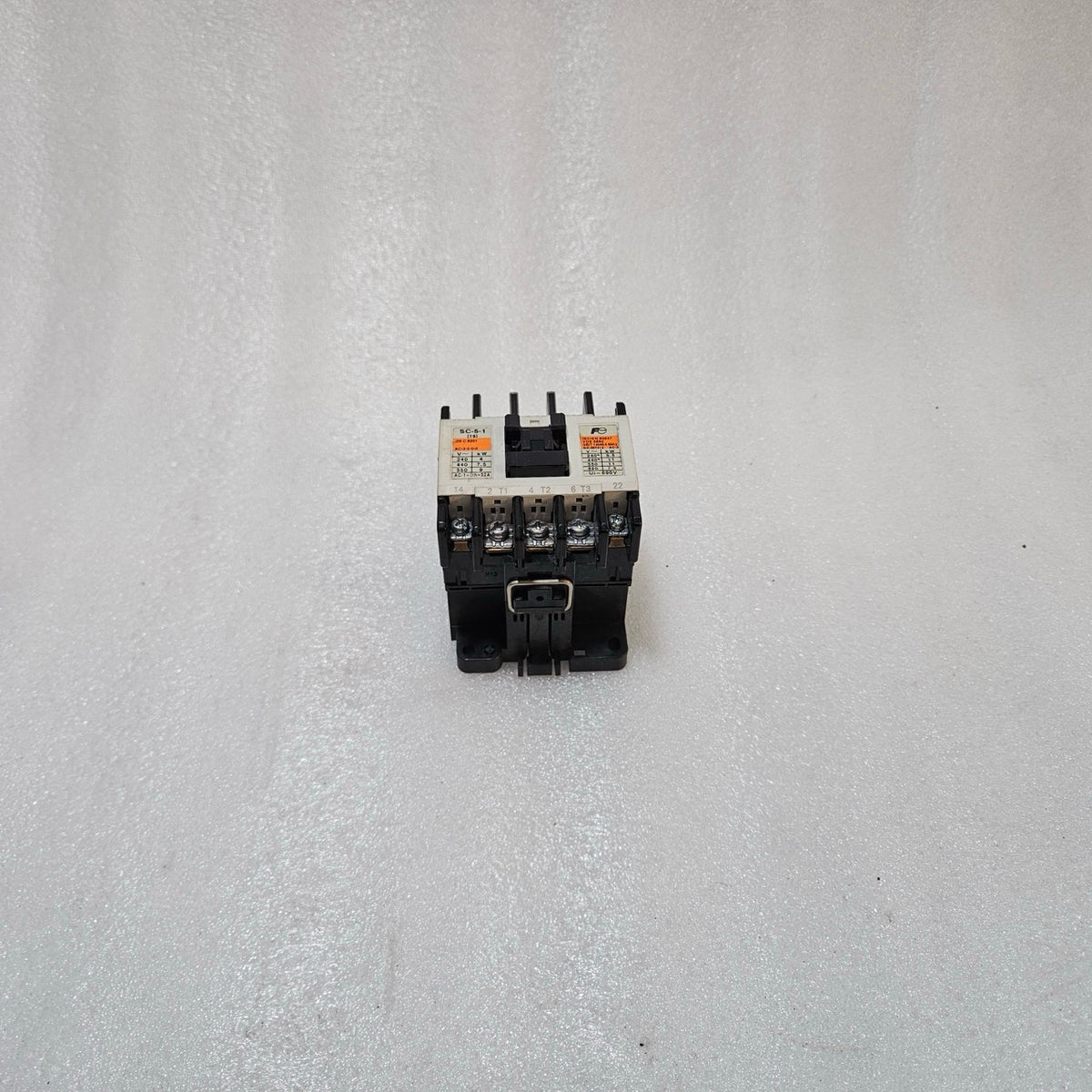 FUJI ELECTRIC SC-5-1 MAGNETIC CONTACTOR 32A AC-3 MOTOR DUTY 100-110V AC COIL