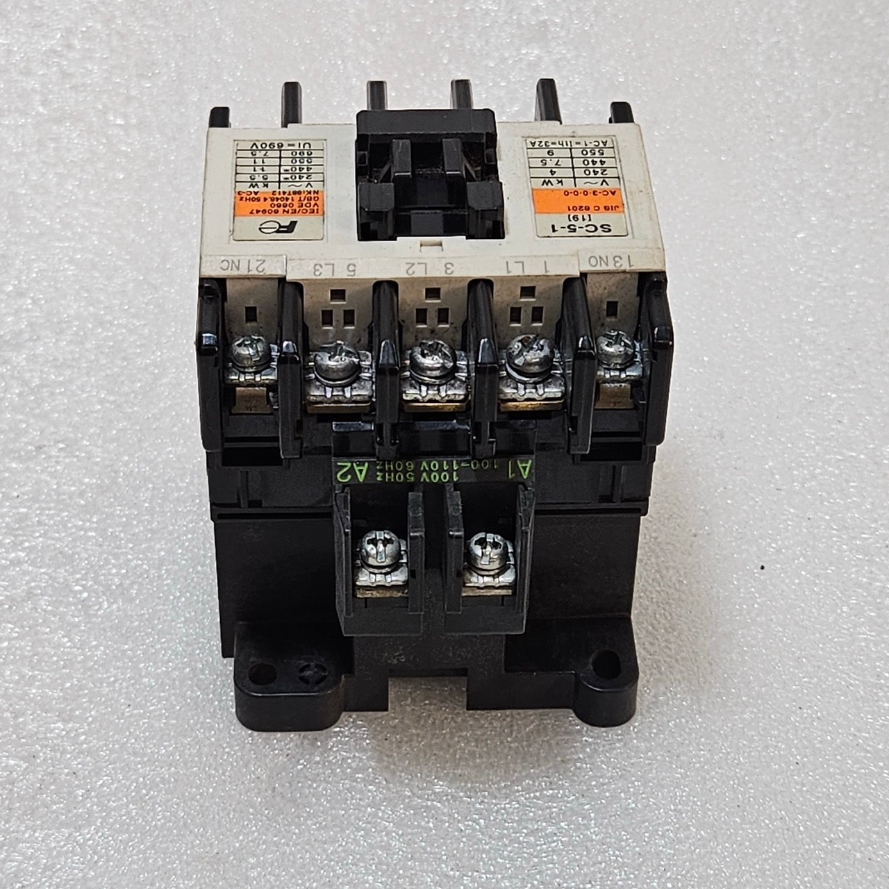 FUJI ELECTRIC SC-5-1 MAGNETIC CONTACTOR 32A AC-3 MOTOR DUTY 100-110V AC COIL