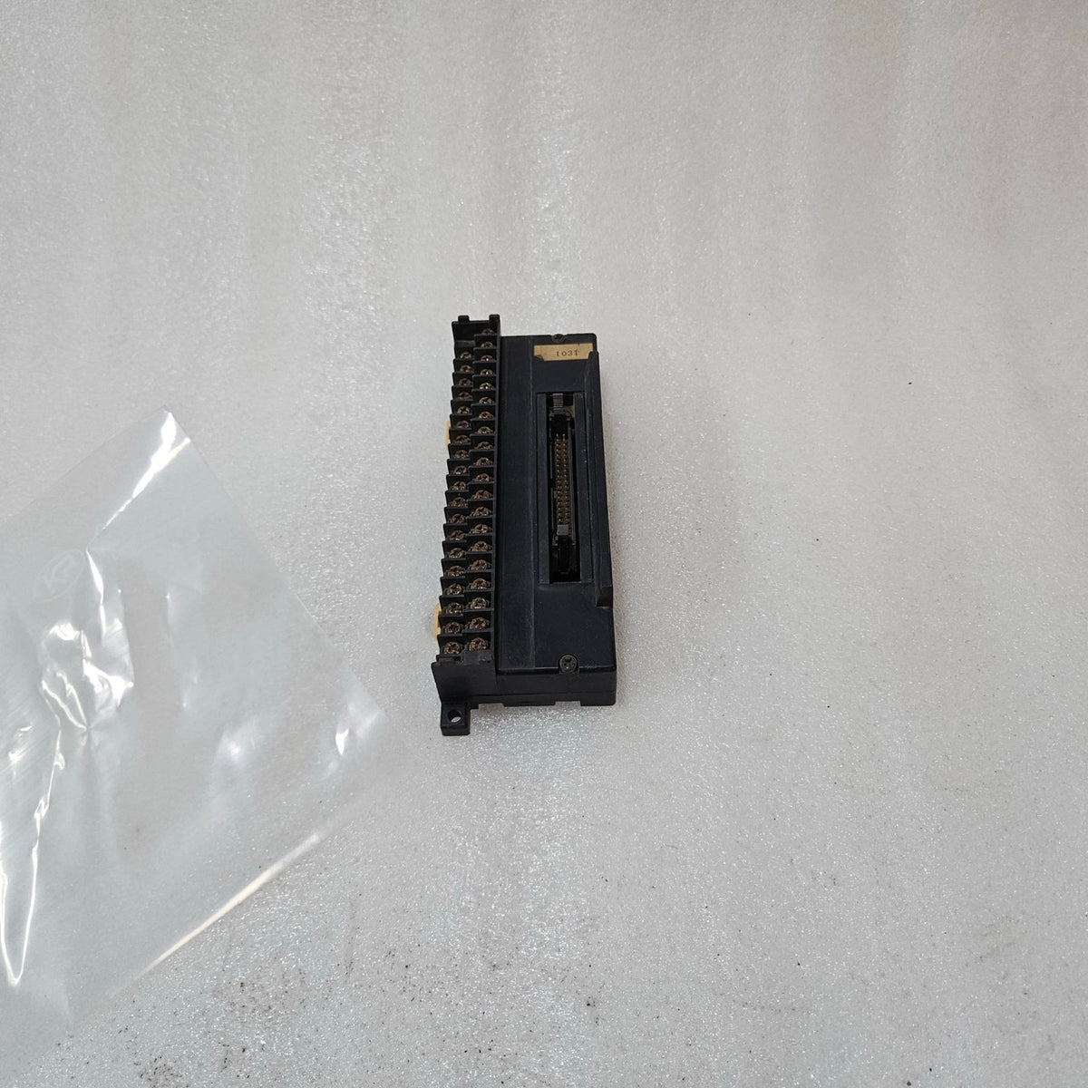 YOSHIDA ELECTRIC PS7D-40V4 INTERFACE MODULE / CONNECTOR UNIT 125V 1A INDUSTRIAL