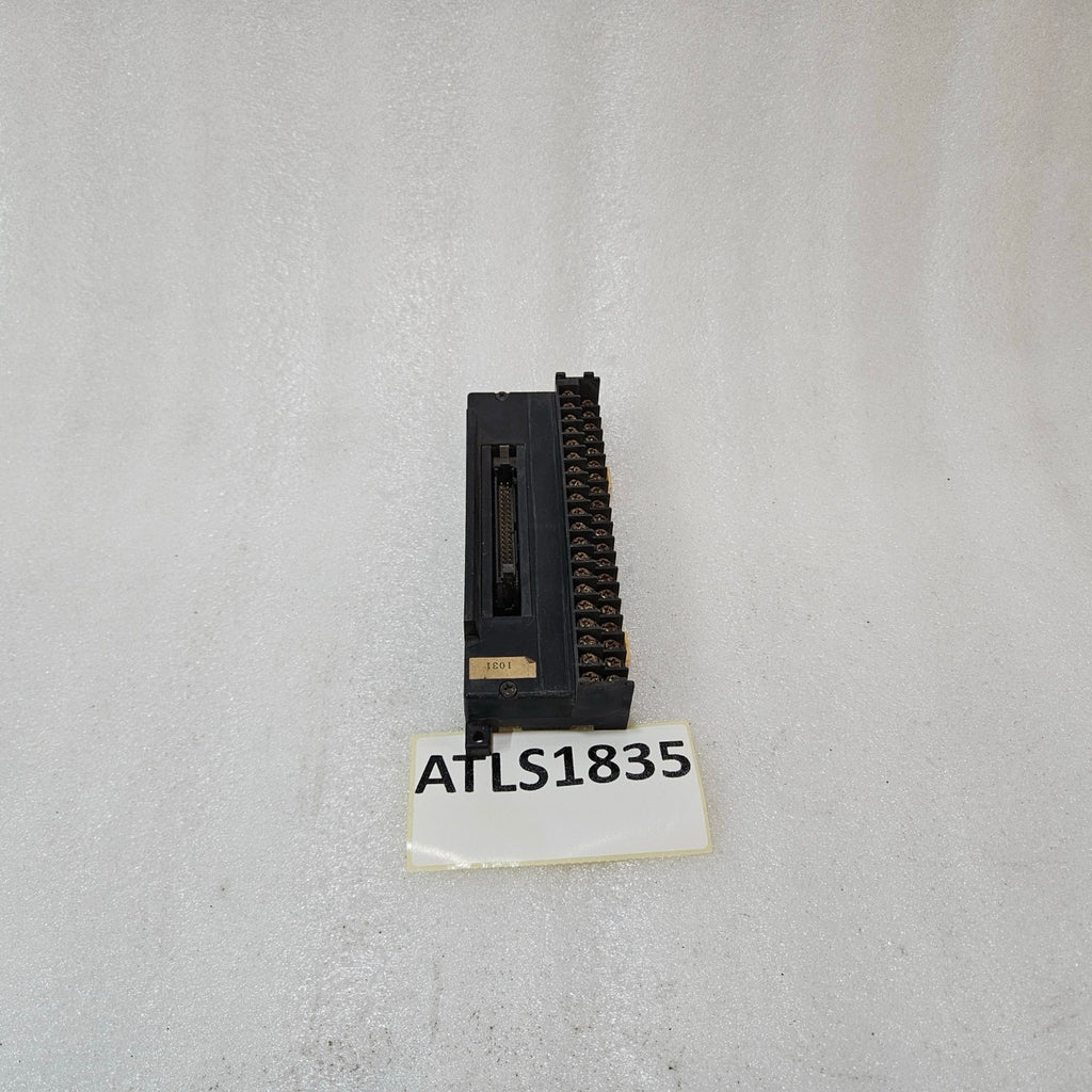 YOSHIDA ELECTRIC PS7D-40V4 INTERFACE MODULE / CONNECTOR UNIT 125V 1A INDUSTRIAL