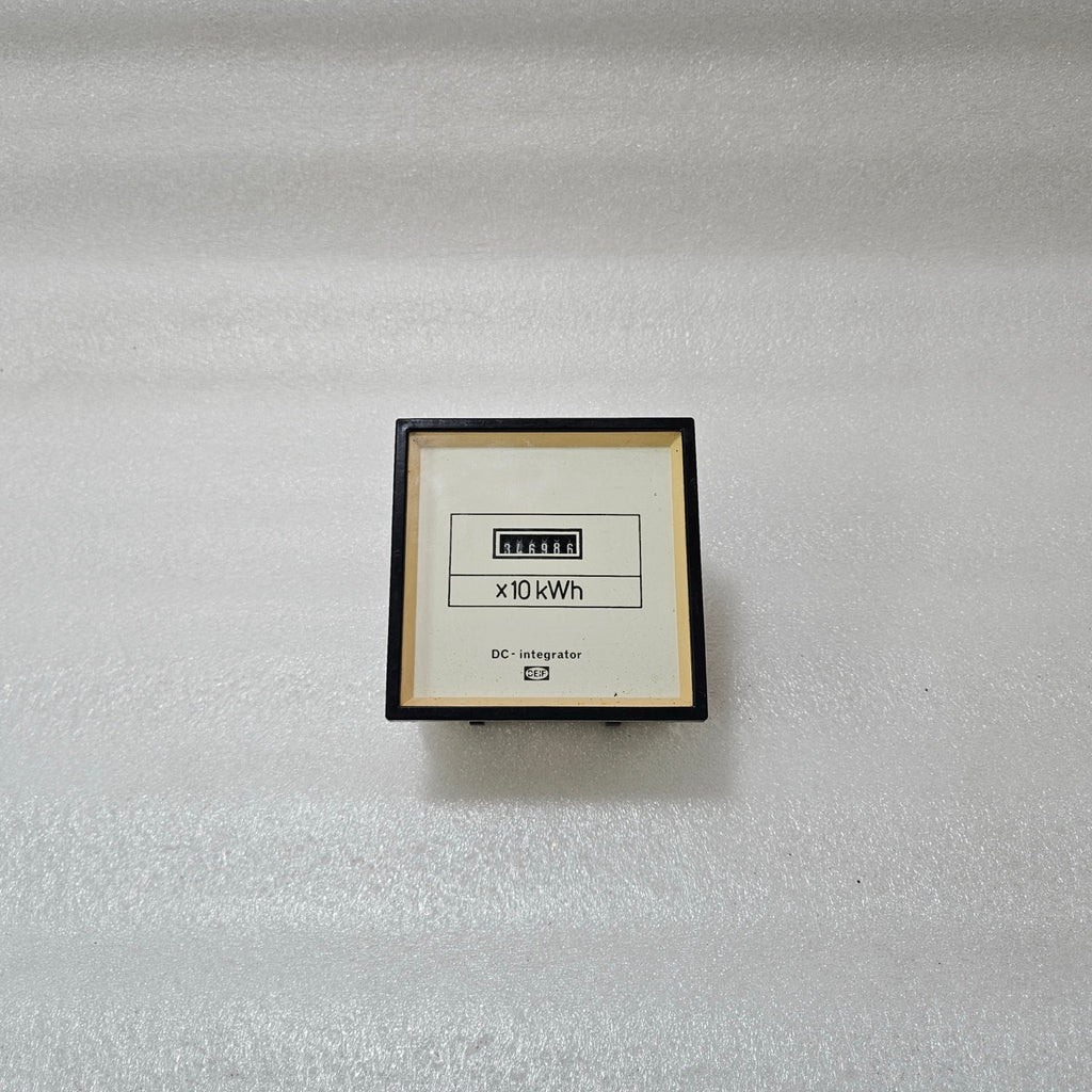 DEIF DC INTEGRATOR PANEL METER 0–10V DC INPUT ENERGY COUNTER 0–1500 KWH 440V