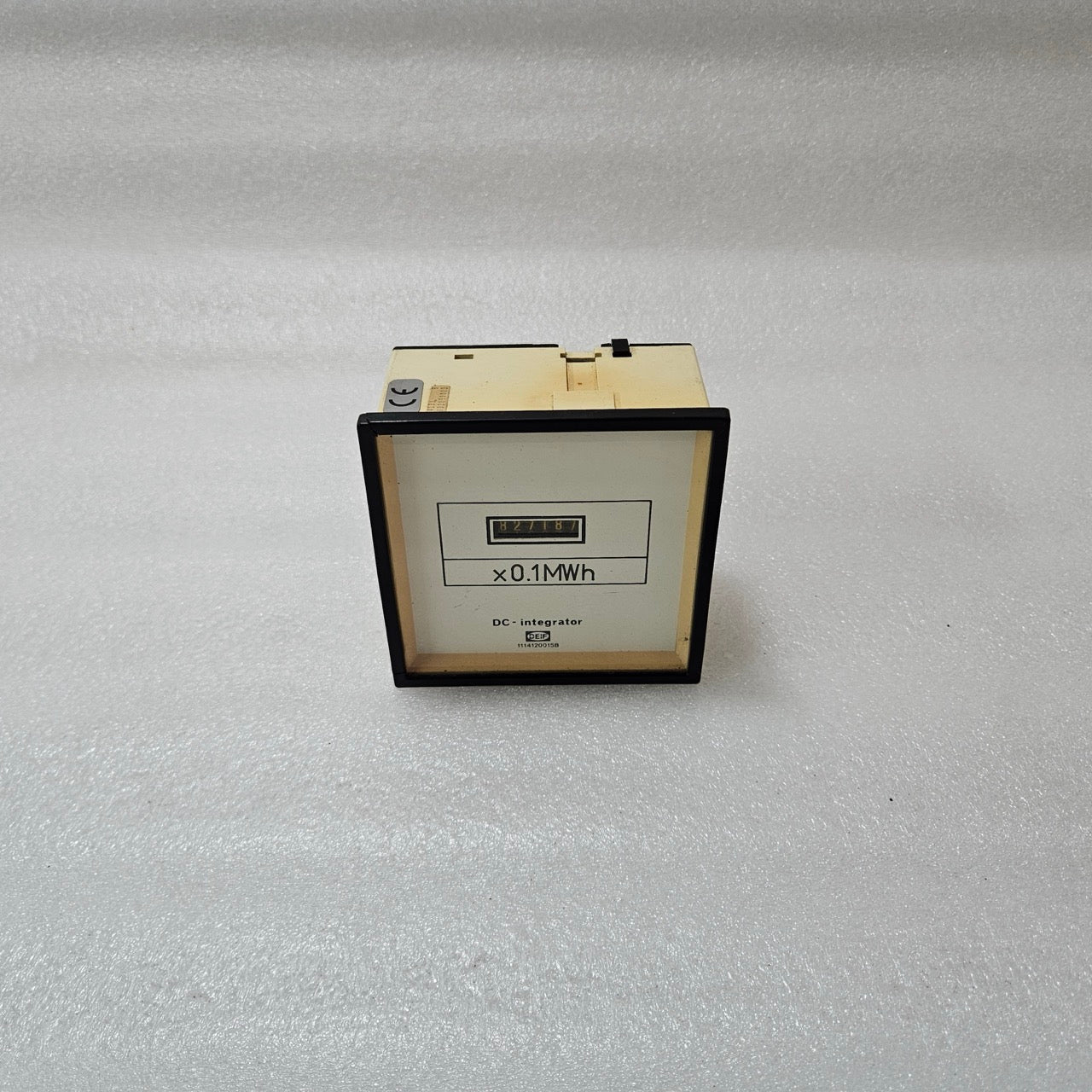 DEIF DC INTEGRATOR ENERGY METER 0–10V DC INPUT PANEL METER 0–4.5 MWH WITH 440V A