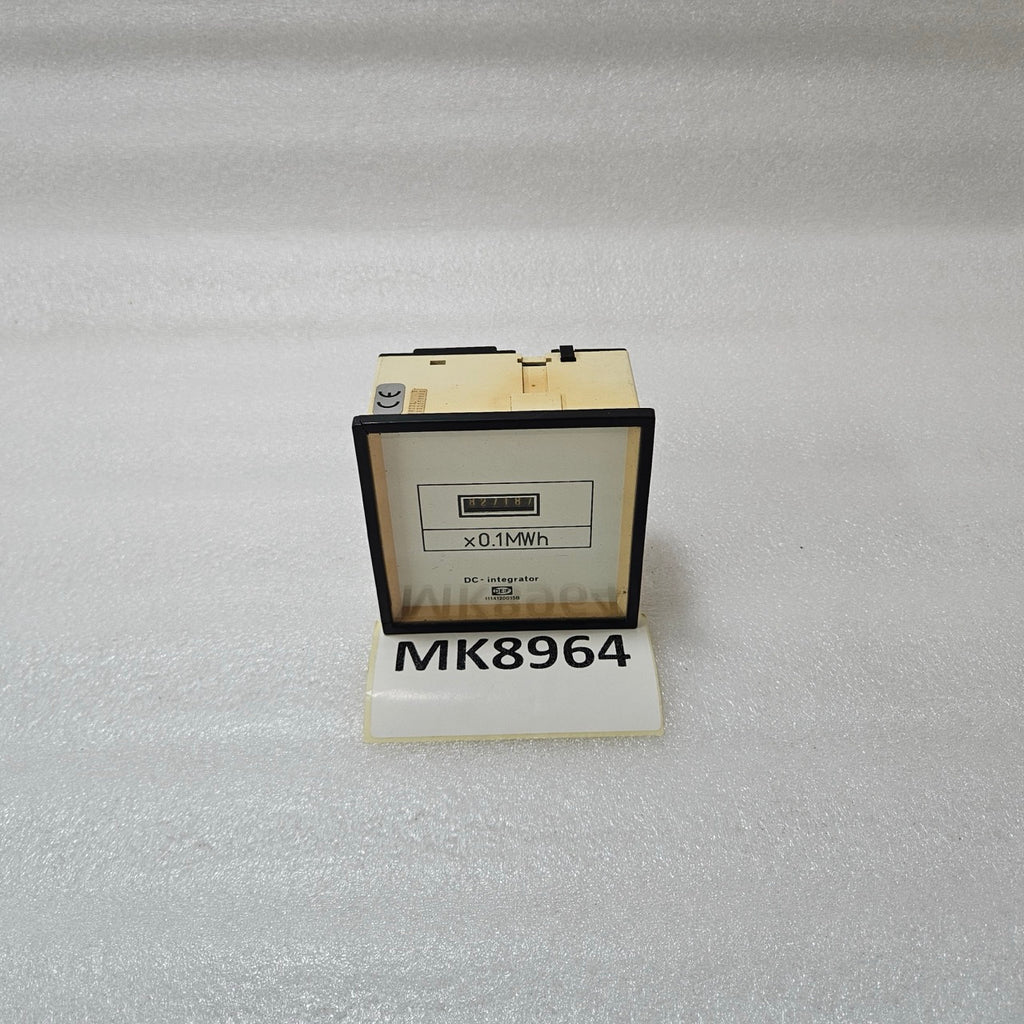 DEIF DC INTEGRATOR ENERGY METER 0–10V DC INPUT PANEL METER 0–4.5 MWH WITH 440V A