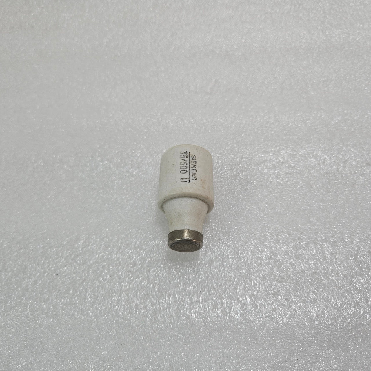 SIEMENS 35/500 DII CERAMIC BOTTLE FUSE 35A 500V DIAZED INDUSTRIAL SCREW FUSE