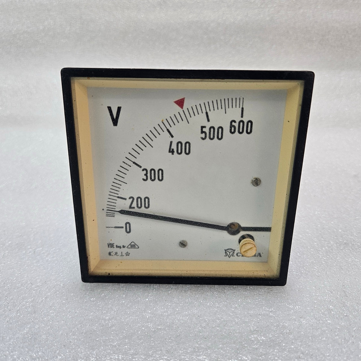 CELSA ANALOG VOLTMETER PANEL METER 0–600V AC