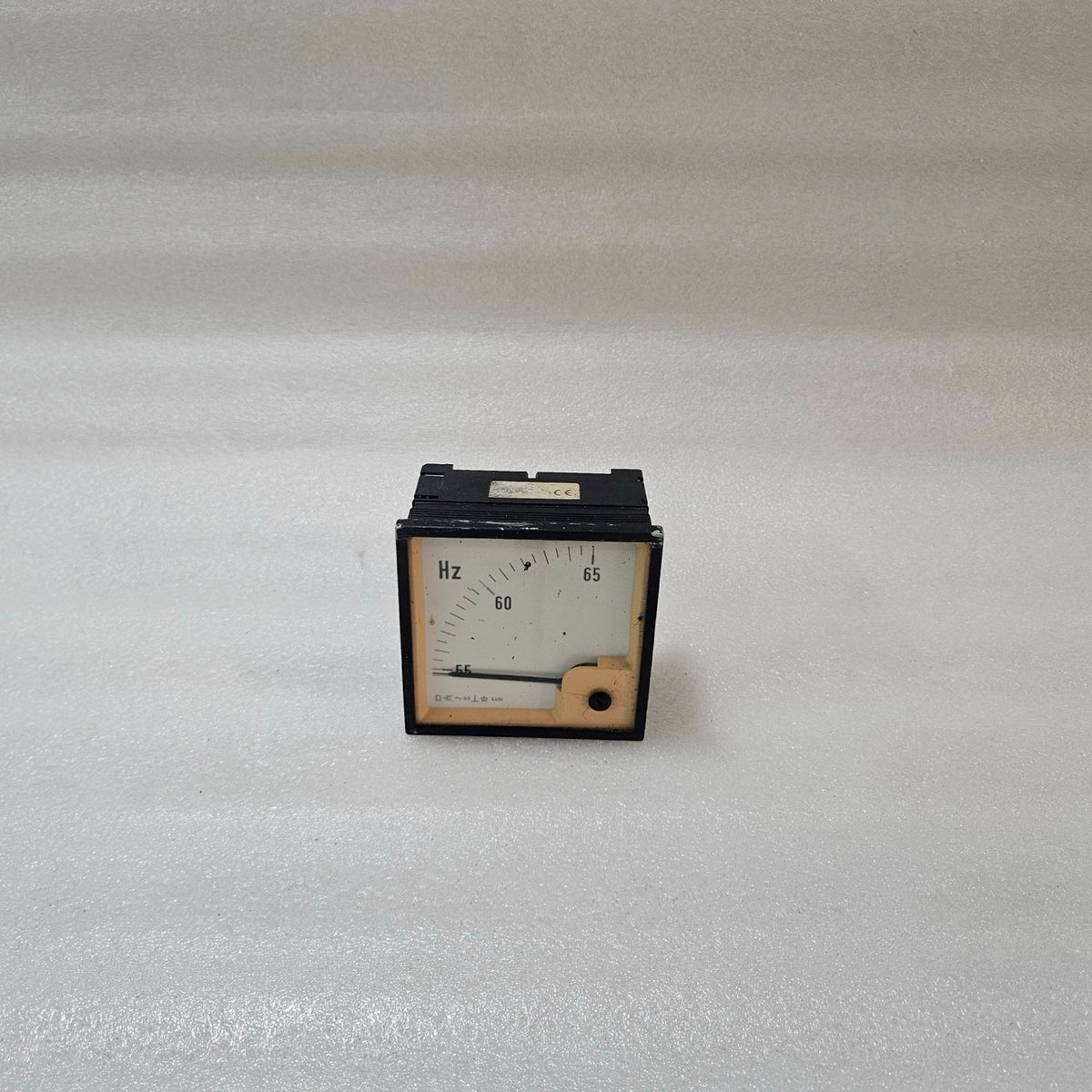 ELTROMA-TECHNIK ANALOG PANEL FREQUENCY METER 55–65 HZ 440V AC INDUSTRIAL PANEL
