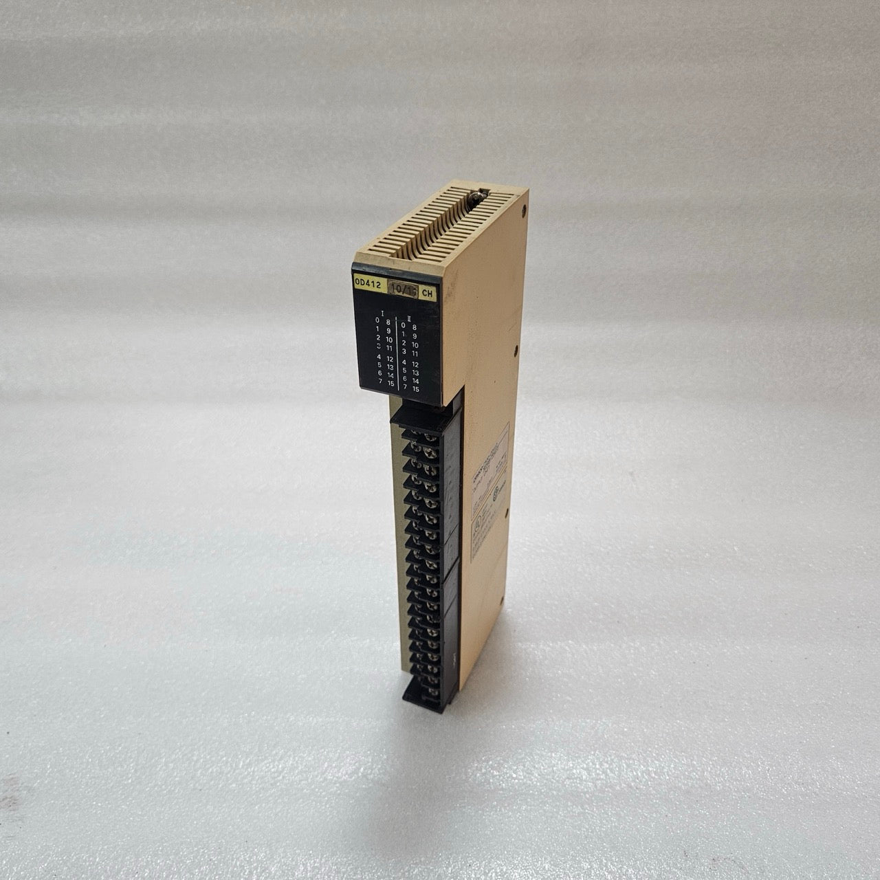 OMRON C500-OD412 (3G2A5-OD412) PLC DIGITAL OUTPUT UNIT 24VDC 16-POINT OUTPUT MOD