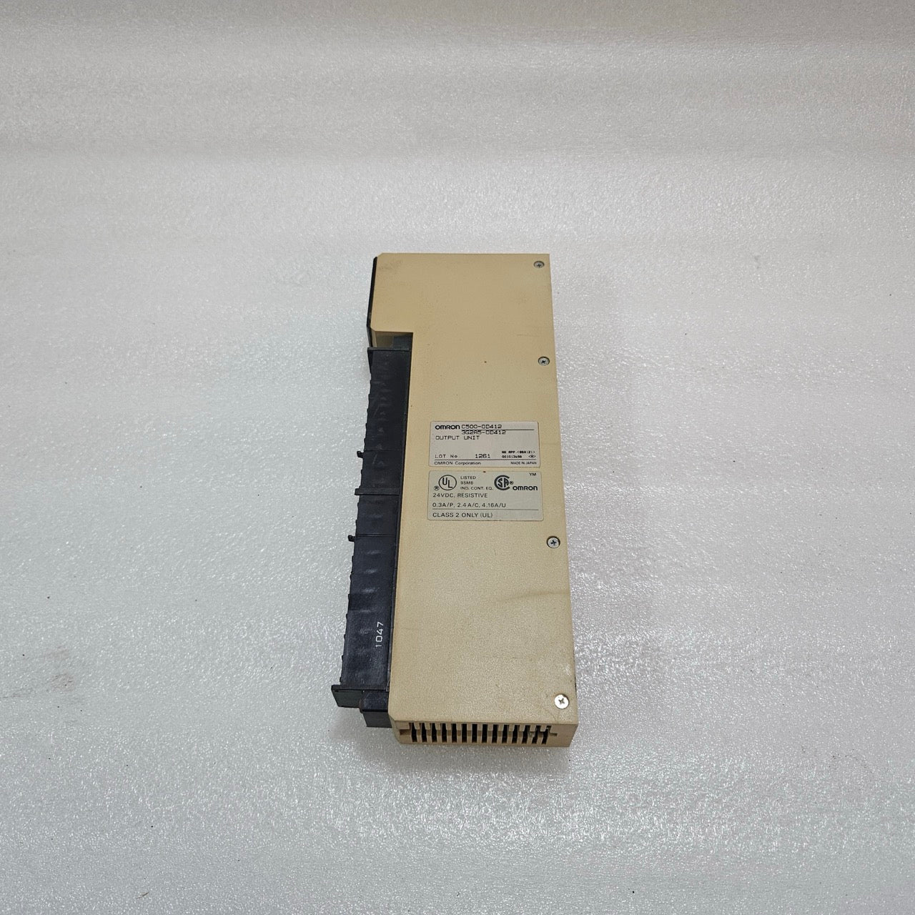 OMRON C500-OD412 (3G2A5-OD412) PLC DIGITAL OUTPUT UNIT 24VDC 16-POINT OUTPUT MOD
