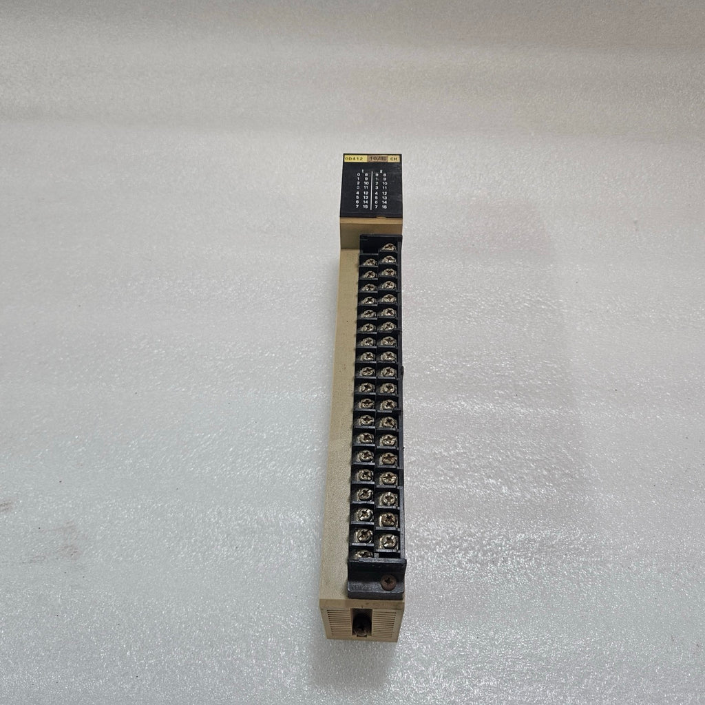 OMRON C500-OD412 (3G2A5-OD412) PLC DIGITAL OUTPUT UNIT 24VDC 16-POINT OUTPUT MOD