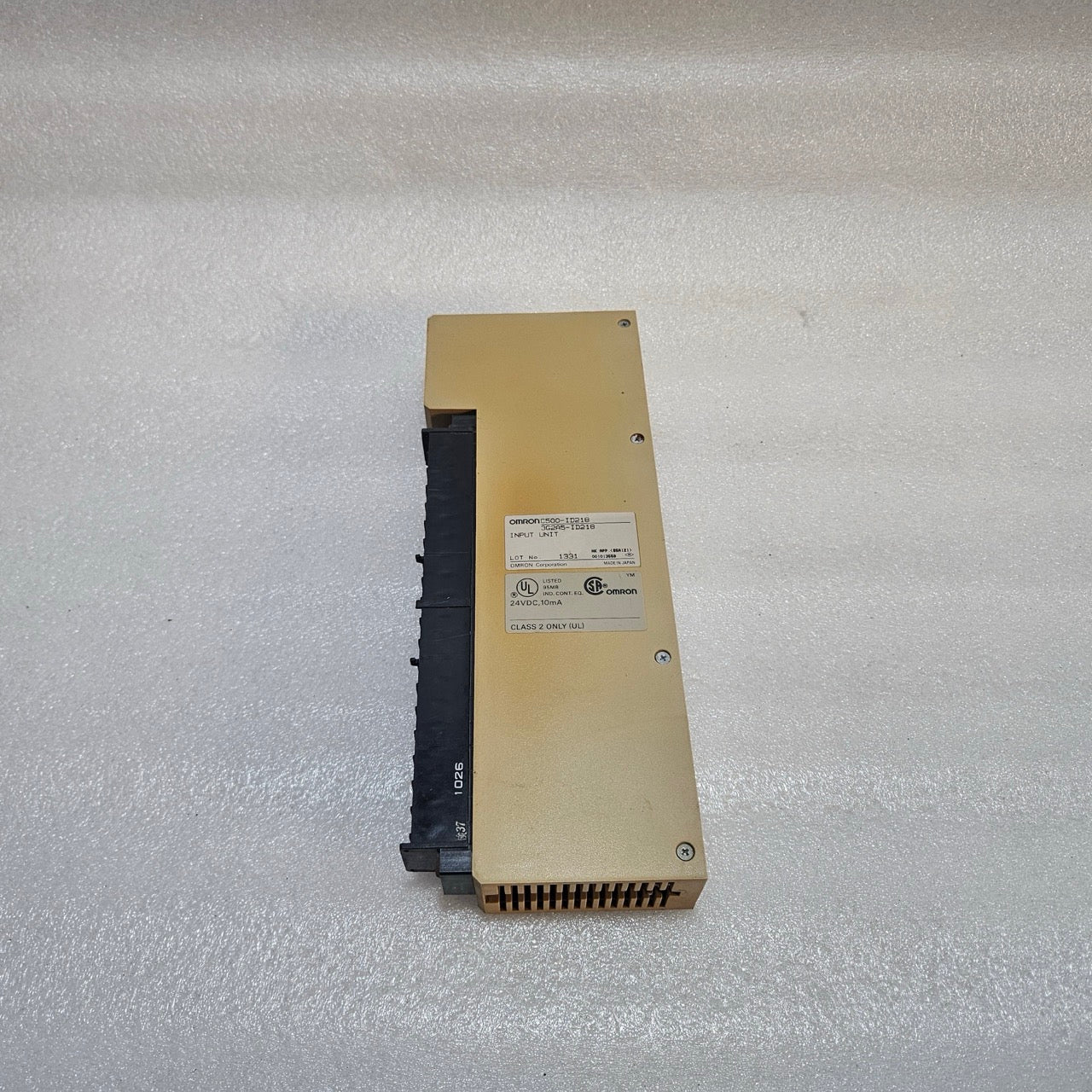 OMRON C500-ID218 (3G2A5-ID218) PLC DIGITAL INPUT UNIT 24VDC 16-POINT INPUT MODUL