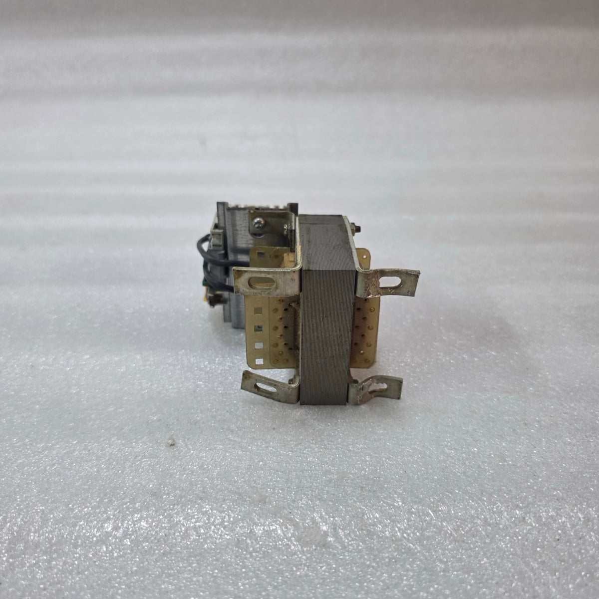 TELEMECANIQUE VZ1L004M010 SINGLE-PHASE INDUCTANCE REACTOR 10MH 4A 50/60HZ INDUST