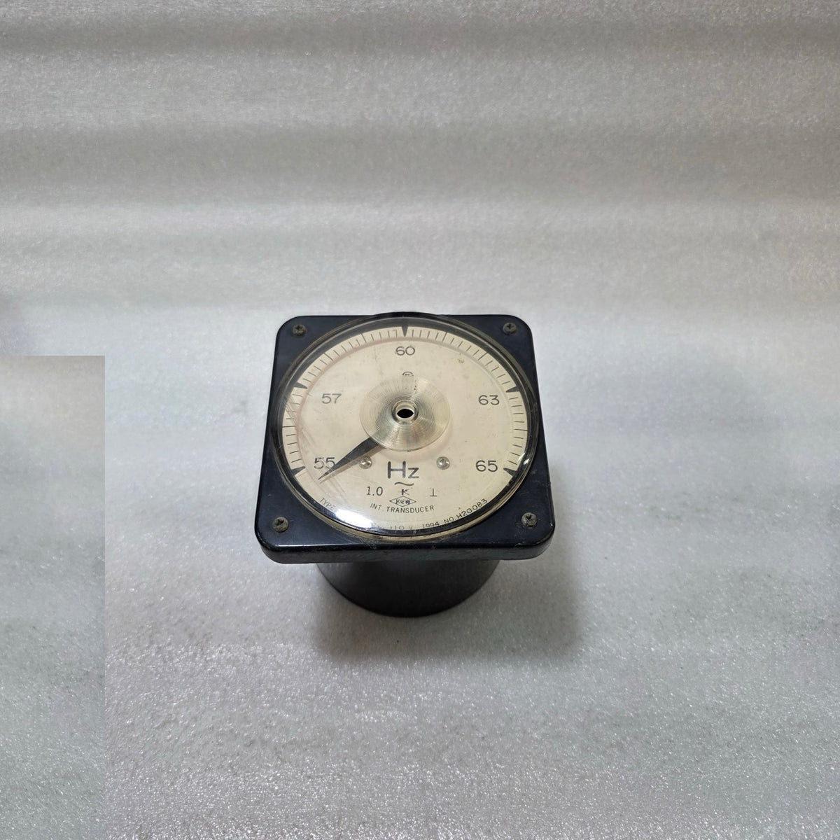 KYONGBO ELECTRIC WA-H1 AC FREQUENCY METER 55–65 HZ PANEL METER WITH INTERNAL