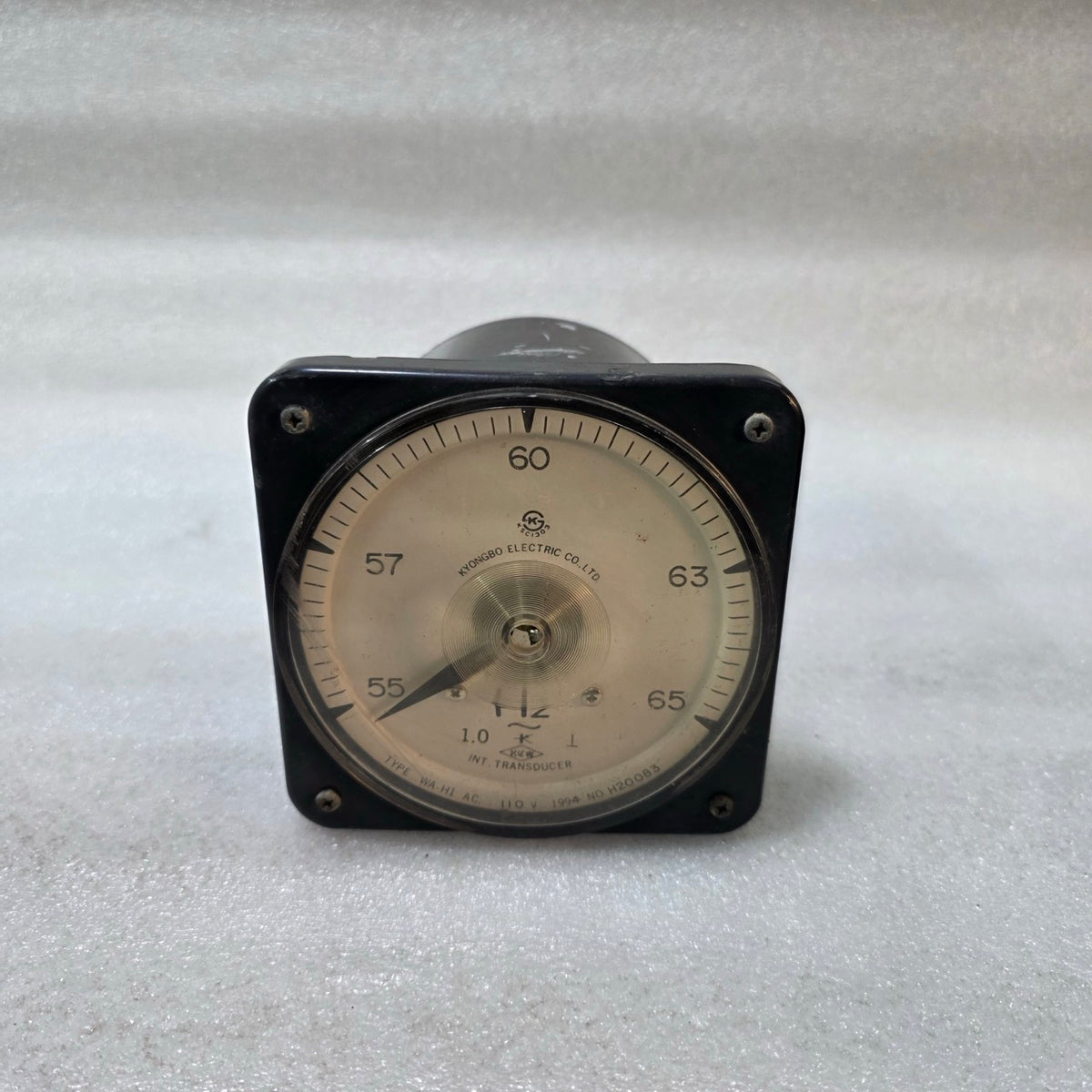 KYONGBO ELECTRIC WA-H1 AC FREQUENCY METER 55–65 HZ PANEL METER WITH INTERNAL