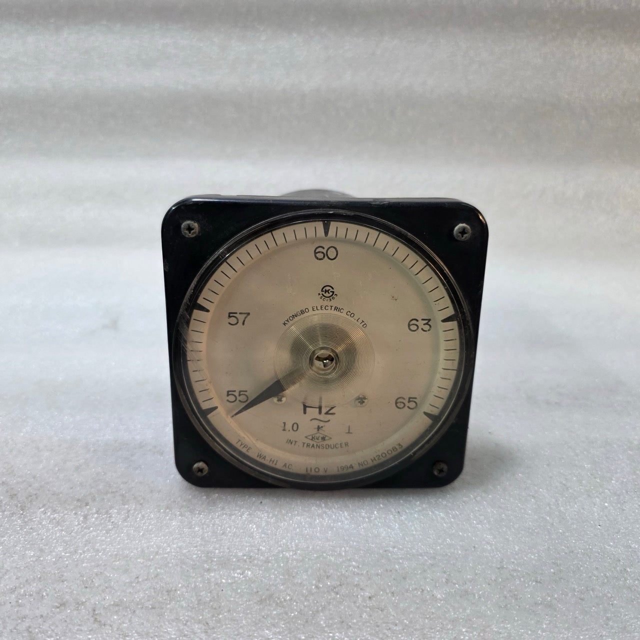 KYONGBO ELECTRIC WA-H1 AC FREQUENCY METER 55–65 HZ PANEL METER WITH INTERNAL