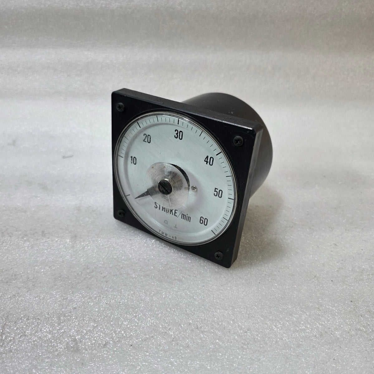 TSURUGA ELECTRIC TMW-4B STROKE RATE INDICATOR 0–60 STROKE/MIN ANALOG PANEL METER
