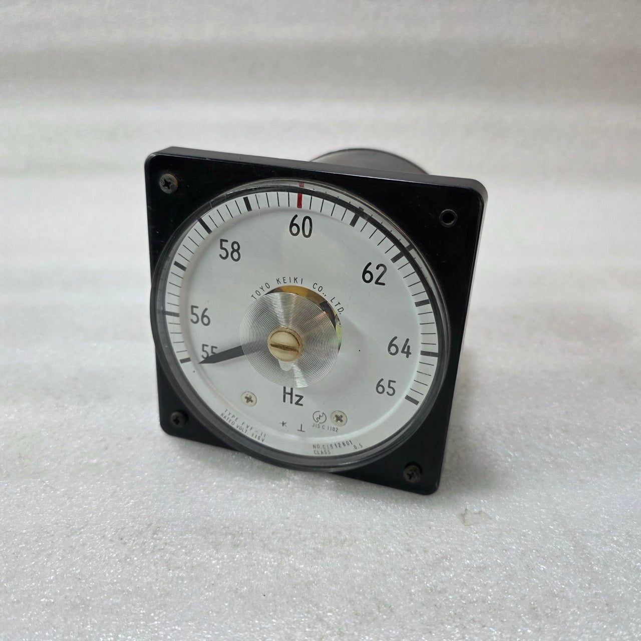 TOYO KEIKI FVF-11 FREQUENCY METER 55–65 HZ ANALOG PANEL METER | RATED 115V