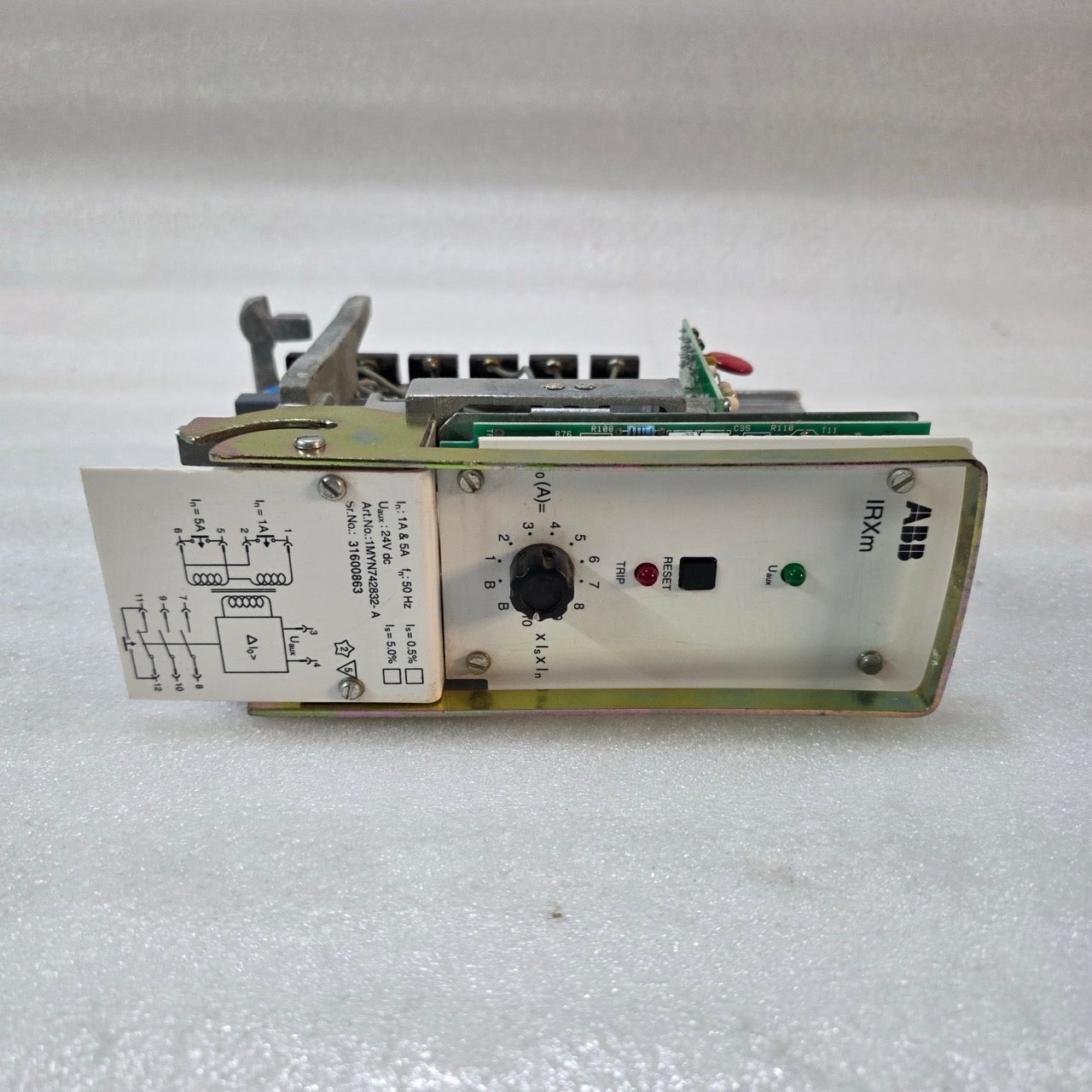 ABB IRXM OVERCURRENT PROTECTION RELAY 1MYN742832-A 1A/5A 24VDC 50HZ PROTECTION M
