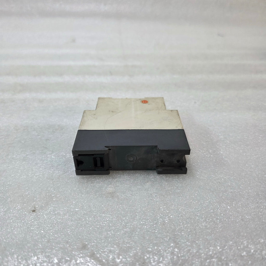 RM4UA33M VOLTAGE MONITORING RELAY 220-240V AC | TELEMECANIQUE RM4 SERIES