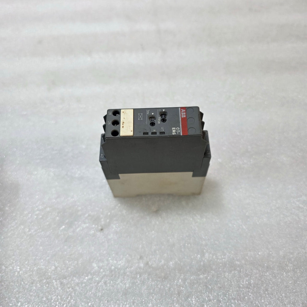 ABB CT-ERS.22 ON-DELAY TIME RELAY 0.05S–300H 24-240V AC/DC 1SVR630100R3300