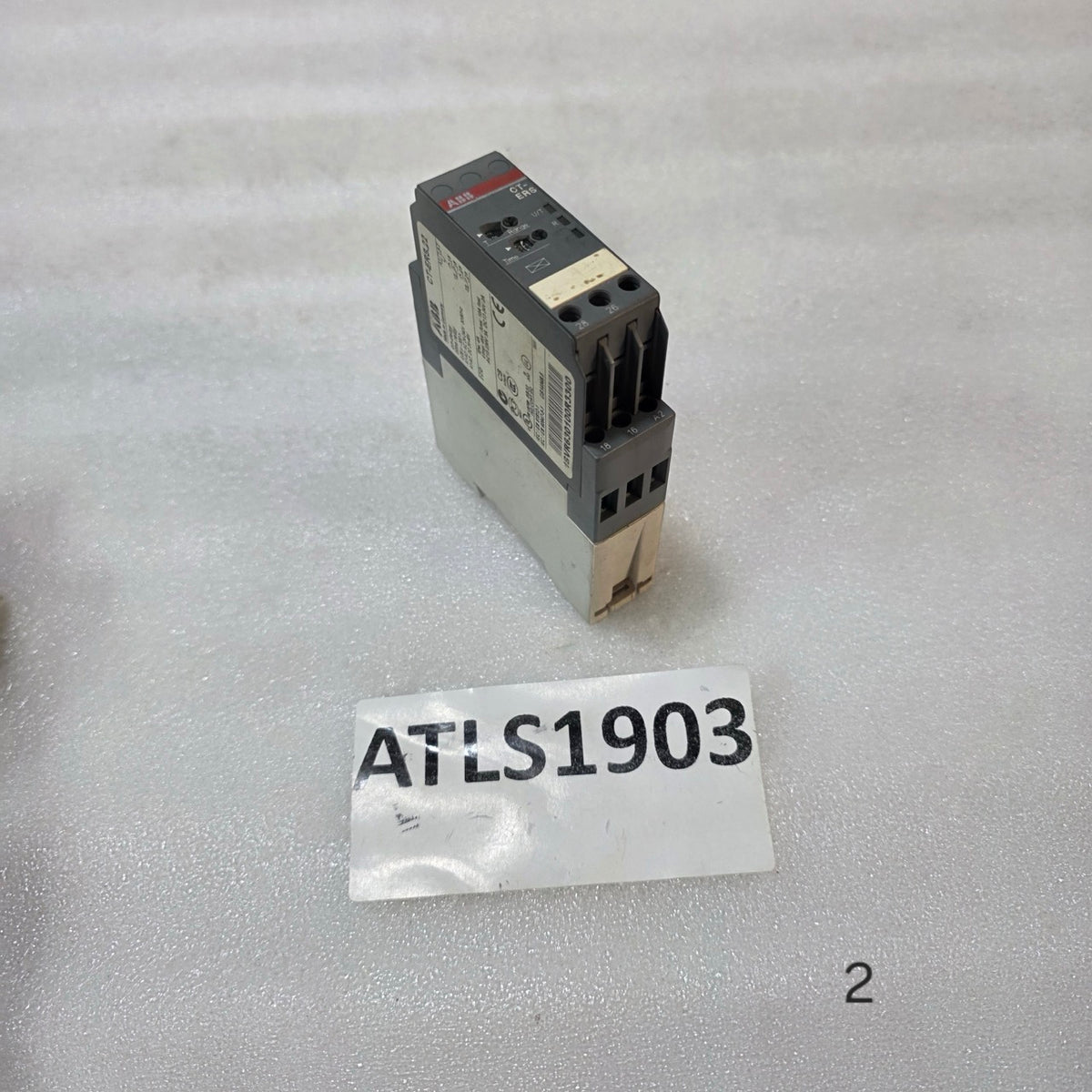 ABB CT-ERS.22 ON-DELAY TIME RELAY 0.05S–300H 24-240V AC/DC 1SVR630100R3300