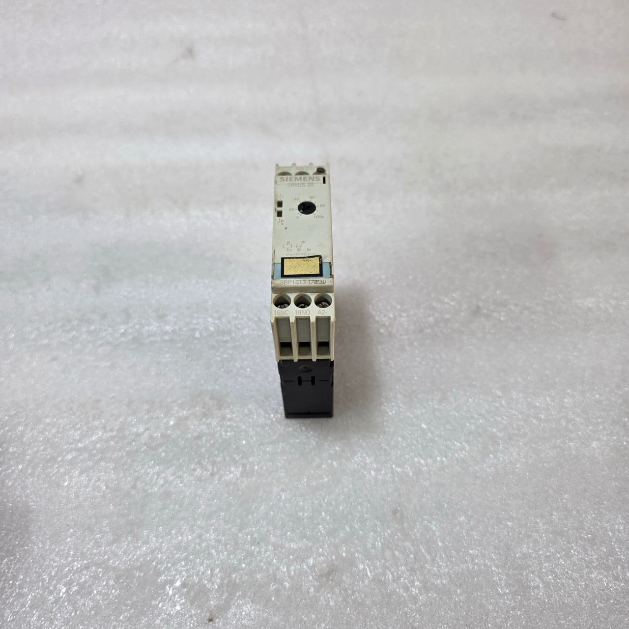 SIEMENS SIRIUS 3RP1513-1AP30 TIME RELAY ON-DELAY