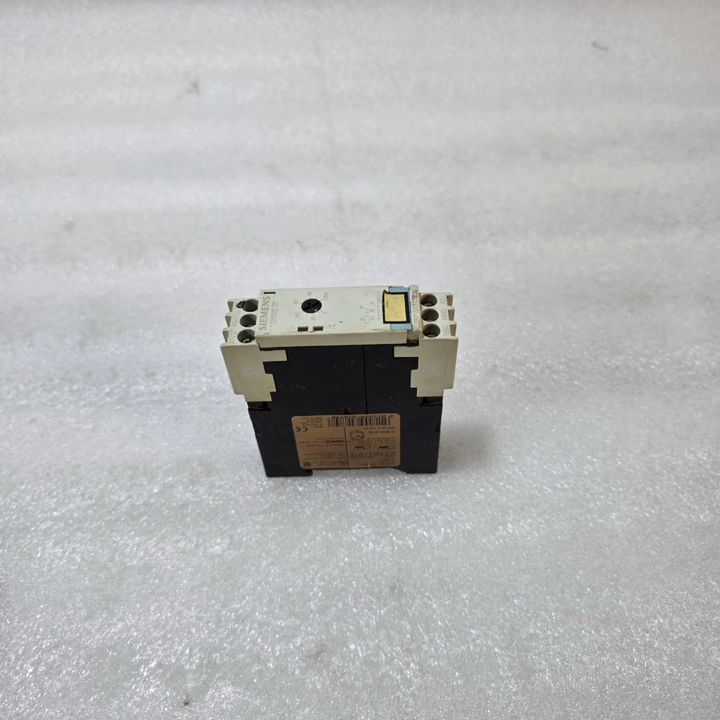 SIEMENS SIRIUS 3RP1513-1AP30 TIME RELAY ON-DELAY