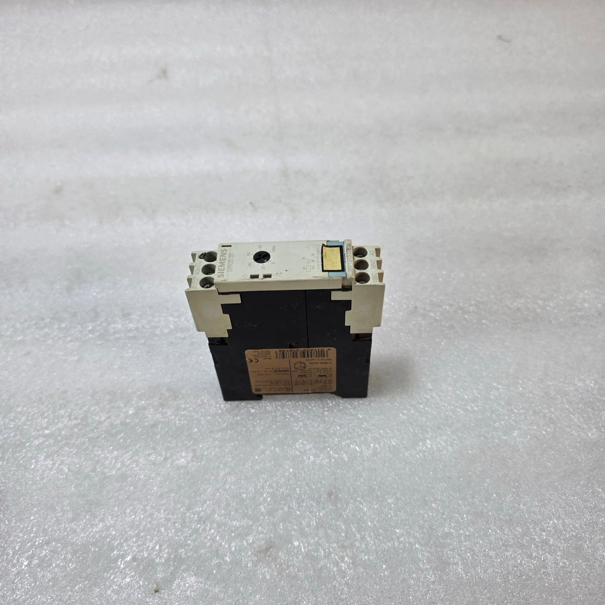 SIEMENS SIRIUS 3RP1513-1AP30 TIME RELAY ON-DELAY