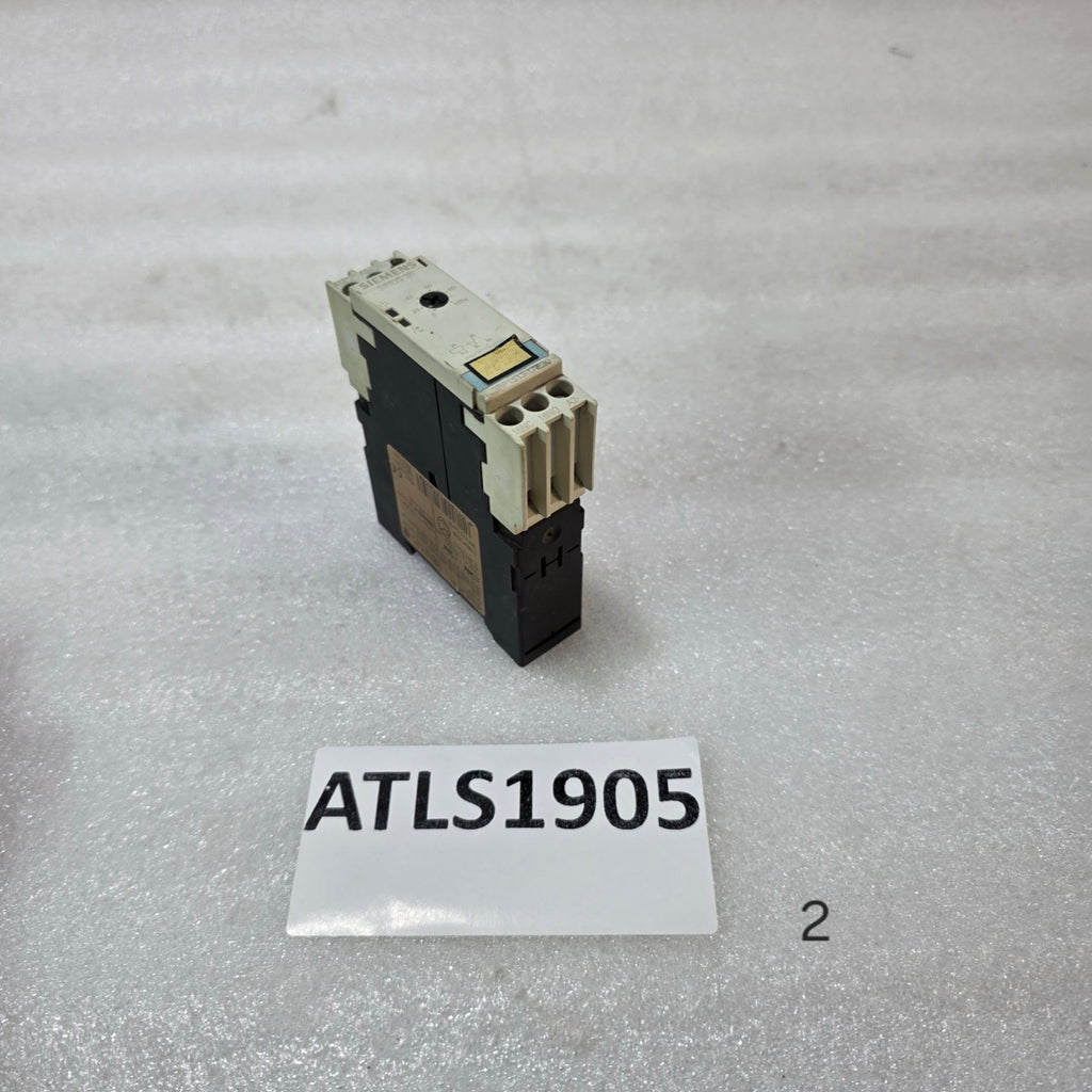 SIEMENS SIRIUS 3RP1513-1AP30 TIME RELAY ON-DELAY