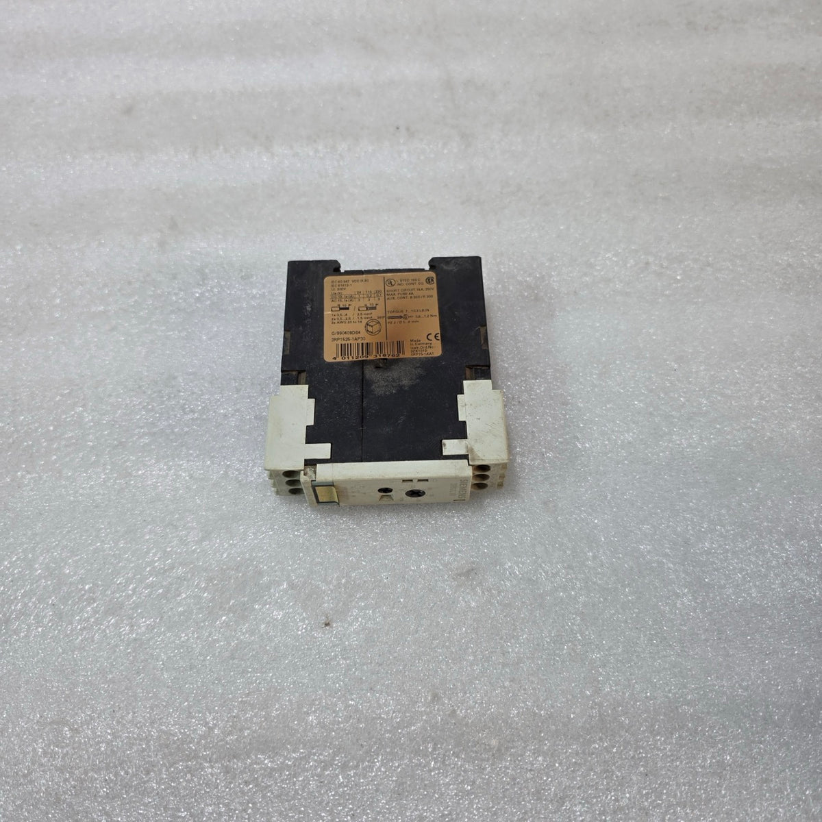 SIEMENS SIRIUS 3RP1525 TIME RELAY 3RP1525-1AP30