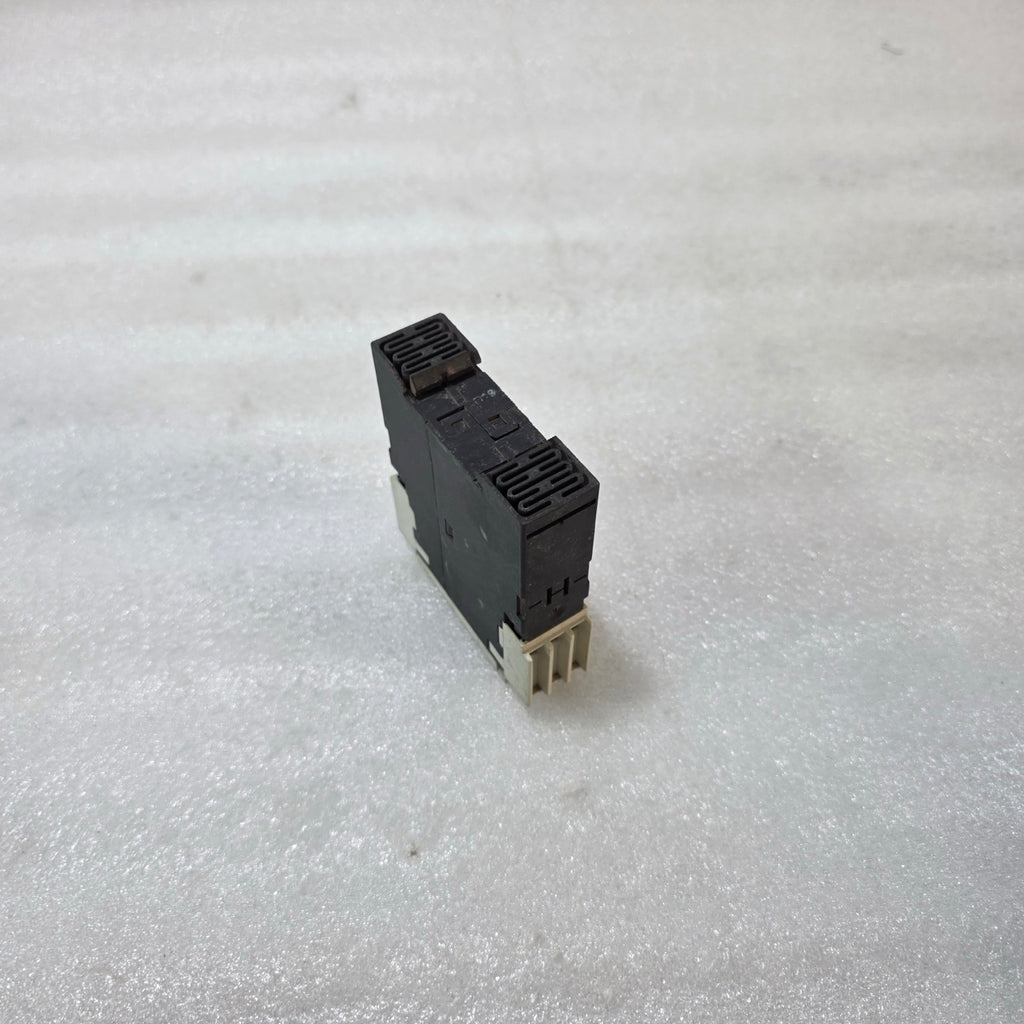 SIEMENS SIRIUS 3RP1525 TIME RELAY 3RP1525-1AP30