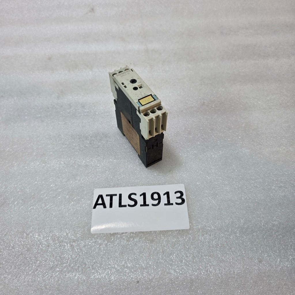 SIEMENS SIRIUS 3RP1525 TIME RELAY 3RP1525-1AP30