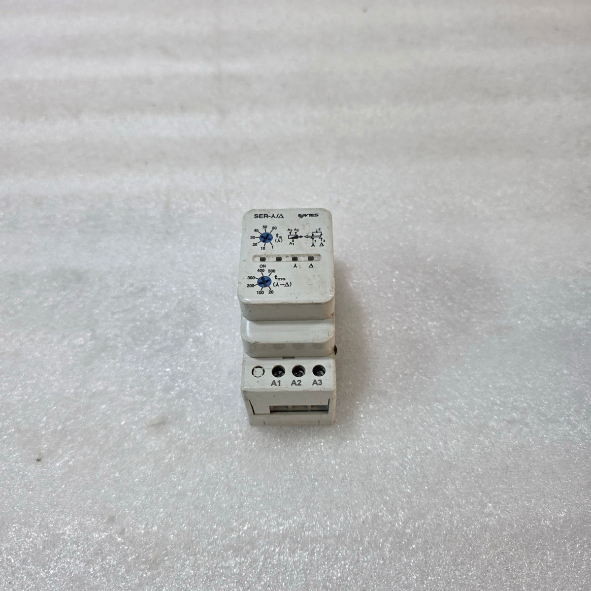 ENTES SER-Y/Δ Y2722 REV.1 STAR-DELTA TIMER RELAY 220–230VAC / 24VAC-DC, 2NO, 5A