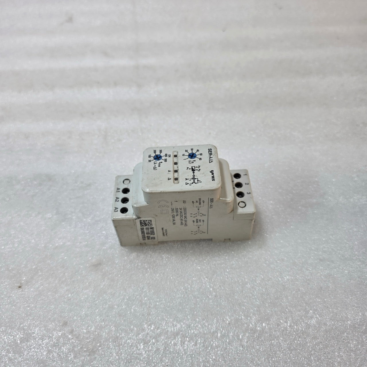 ENTES SER-Y/Δ Y2722 REV.1 STAR-DELTA TIMER RELAY 220–230VAC / 24VAC-DC, 2NO, 5A