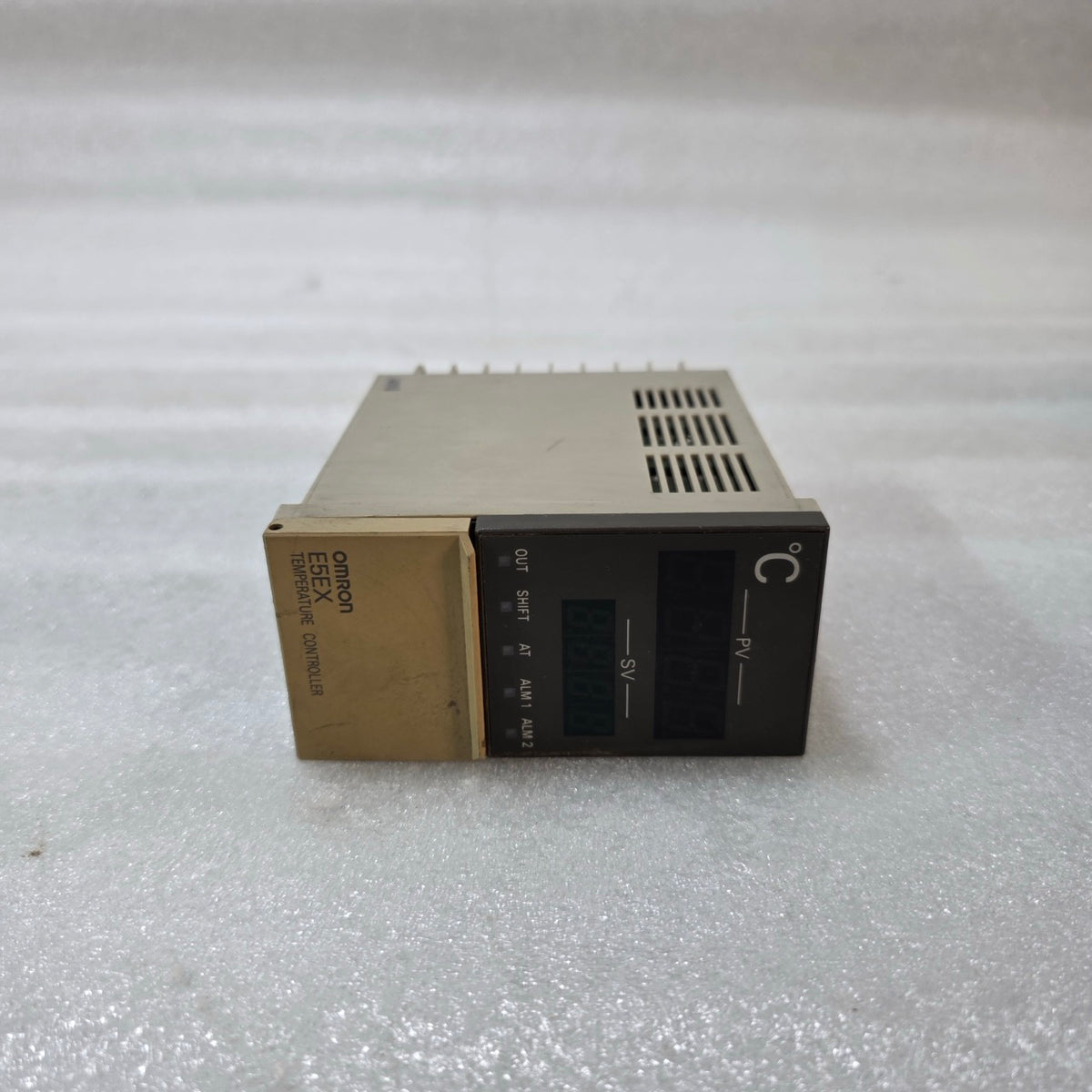 OMRON E5EX-A DIGITAL TEMPERATURE CONTROLLER – PID PROCESS CONTROLLER (100–240VAC