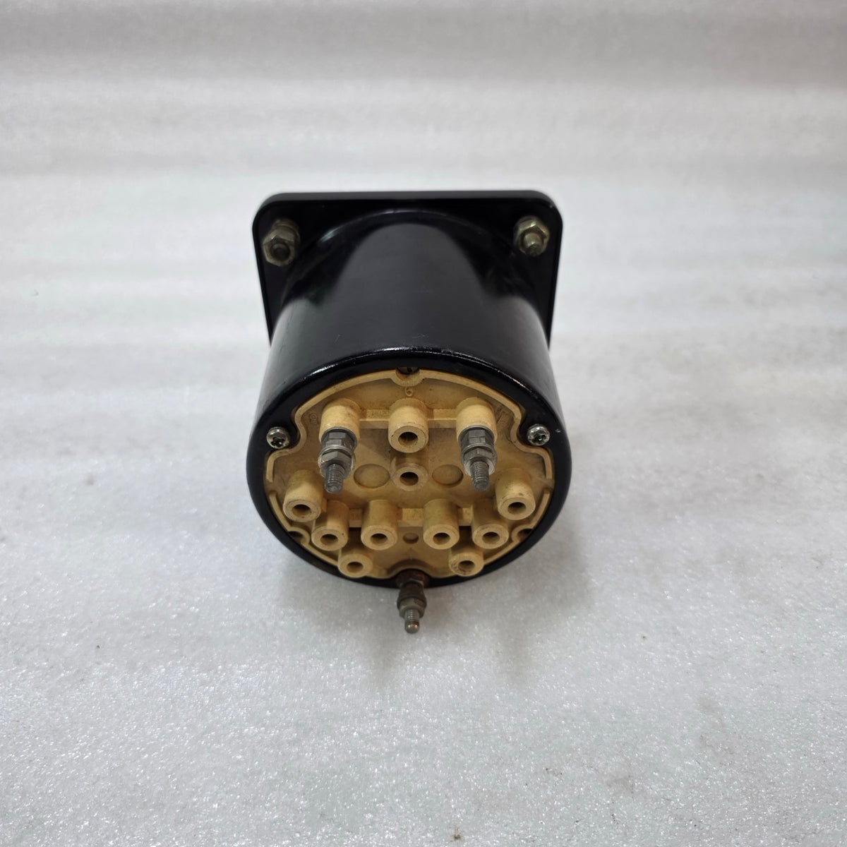 CROMPTON ANALOG FREQUENCY METER 56–64 HZ PANEL MOUNT HERTZ METER INDUSTRIAL