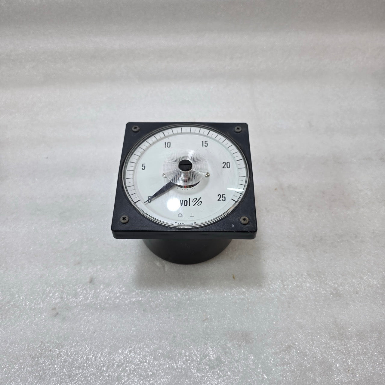 TSURUGA ELECTRIC TMW-4B O₂ ANALYZER METER 0–25% OXYGEN PANEL MOUNT 4–20MA