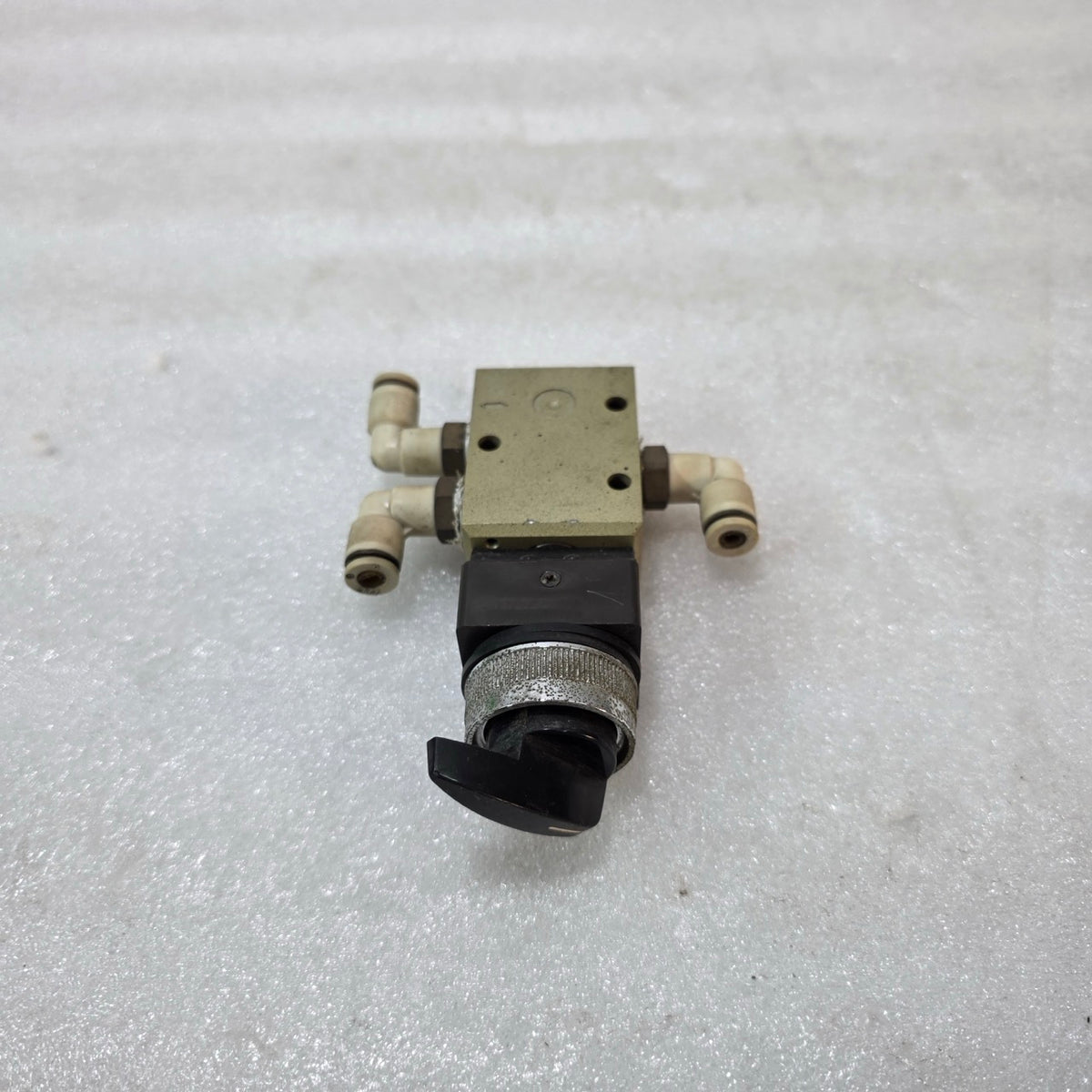 TPC DM330-02S MECHANICAL VALVE PNEUMATIC DIRECTIONAL CONTROL VALVE MAX 7 KG/CM²