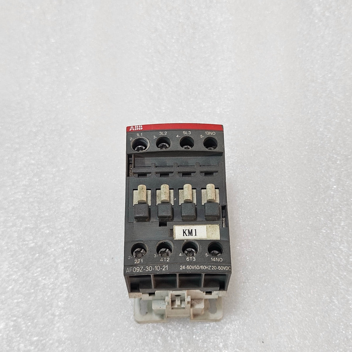 ABB AF09Z-30-10-21 CONTACTOR | 3 POLE 9A | 1NO AUXILIARY | 24-60V AC/DC COIL