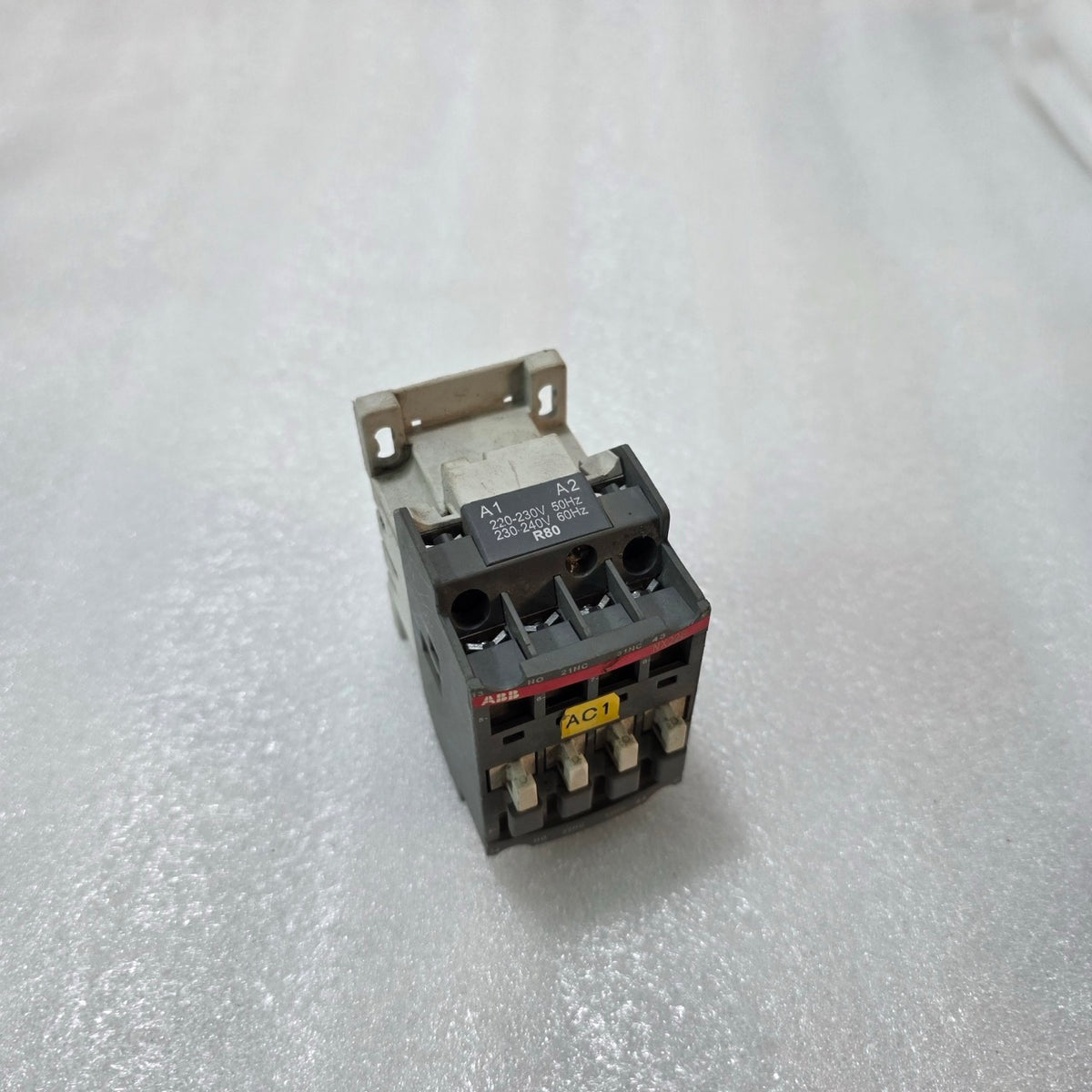 ABB NX22E AUXILIARY CONTACTOR BLOCK 2NO+2NC 16A CONTROL INDUSTRIAL RELAY 230V