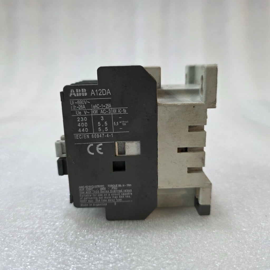 ABB A12DA-30-10 CONTACTOR 3 POLE 25A AC-3 5.5KW 400V COIL 200-220V