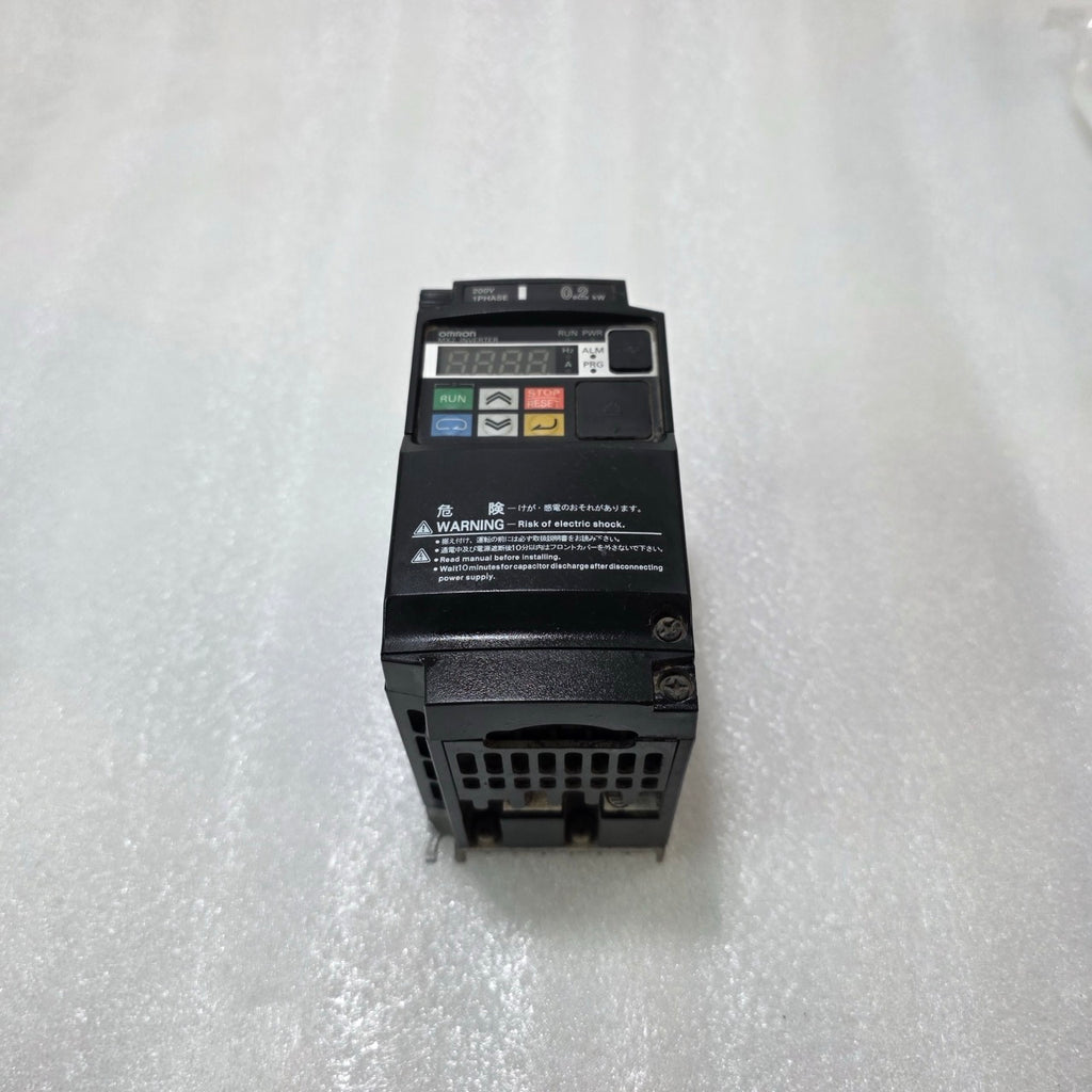 OMRON 3G3MX2-AB002-E INVERTER DRIVE 200-240V 1 PHASE TO 3 PHASE VFD 0.1-580HZ