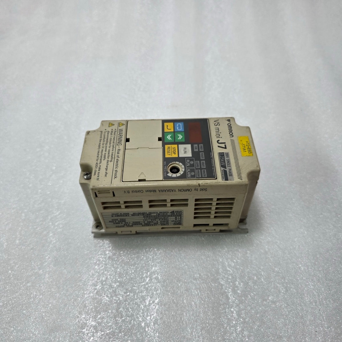 YASKAWA CIMR-J7AZB0P2 INVERTER DRIVE 200-240V 1 PHASE TO 3 PHASE 0.6KVA VFD